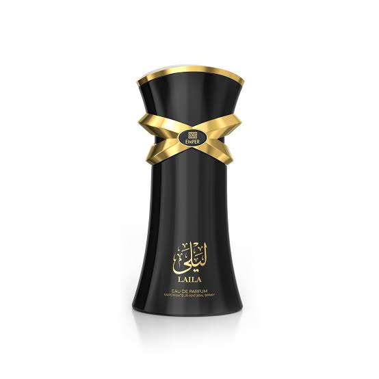 Laila Eau de Parfum til Unisex i en elegant svart glassflaske med gullfargede detaljer.